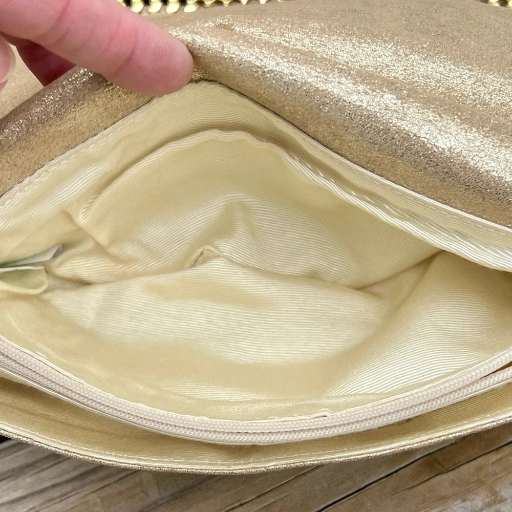 - Lilly Pulitzer Metallic Gold Link Clutch! EUC!